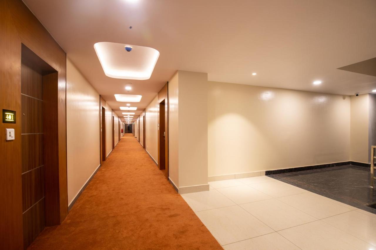 Hotel Palm International Butwāl Zewnętrze zdjęcie